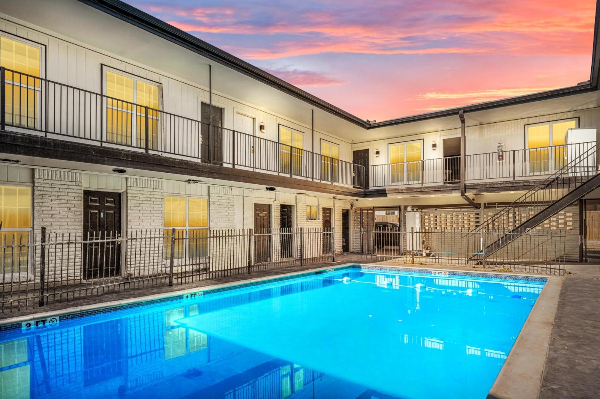 Comfortable 2Br Apt In Vibrant Houston Heights מראה חיצוני תמונה